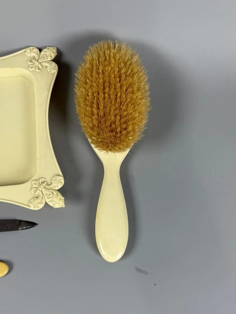 Vintage Bakelite Style Vanity Set 10 Piece Floral Dresser Grooming Collection